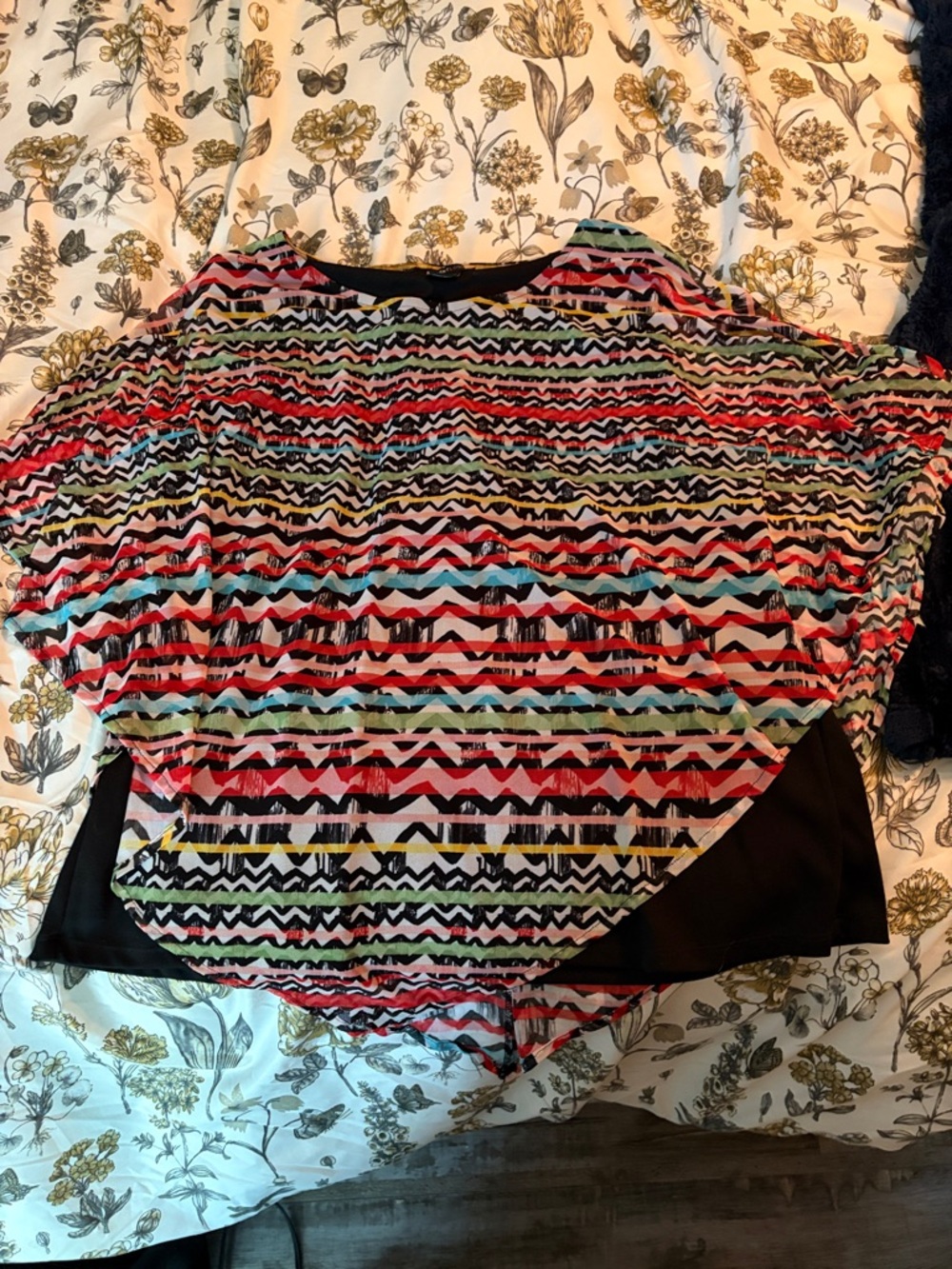 Women’s Multicolor Chevron Print Top